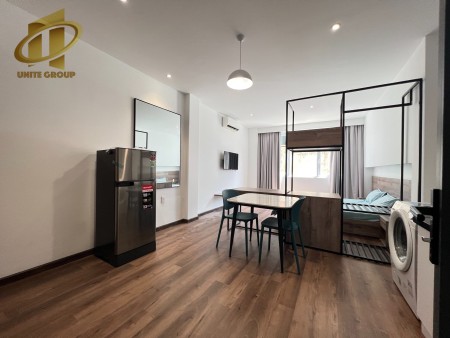 Căn hộ 1 Phòng ngủ vách ngăn kính sang trọng máy giặt riêng hẻm xe tăng