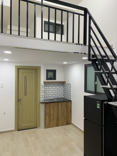 Căn Hộ ngay trung tâm Quận 7 mới xây 100%.thang máy.(cách q4 3phút)