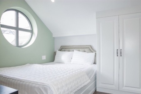 Cho thuê căn hộ Studio nội thất sang trọng, Thiết kế tối giản cho 2 người ở