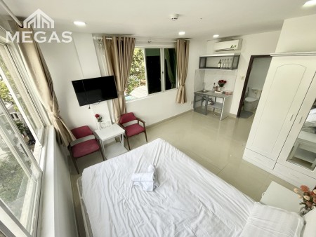 Căn hộ view siêu đỉnh mặt tiền đường đầy đủ nội thấy giá rẻ