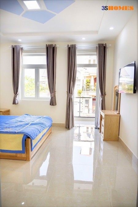 Cho Thuê Căn Hộ 1 Phòng Ngủ + Ban Công Lớn Ngay Gần Công Viên Hoàng Văn Thụ, Tiện Vào Trung Tâm