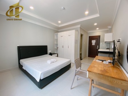 Căn hộ dịch vụ cao cấp xịn xò cửa sổ thoáng mát q7 