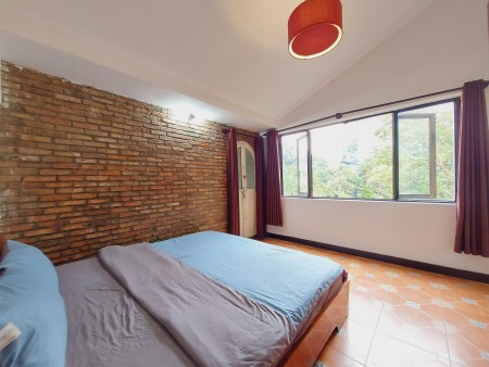 Căn Hộ 1 PN phong cách cổ điển, Ban Công, 45m2, Chỉ Tính Điện, Gần Hồ Con Rùa Quận 3