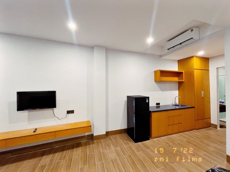 Cho thuê căn hộ 1 PN Studio Bancony Hai Bà Trưng, Q1