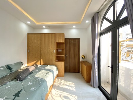 Căn hộ chung cư cao cấp, full nội thất, Đặng Văn Ngữ, gần nhà thờ Ba Chuông