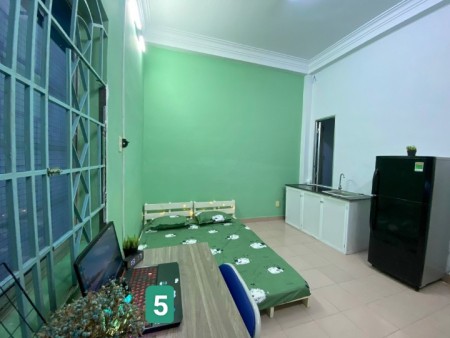 Cho thuê căn hộ dịch vụ ngay Đường Cộng Hòa, Phường 12, Tân Bình