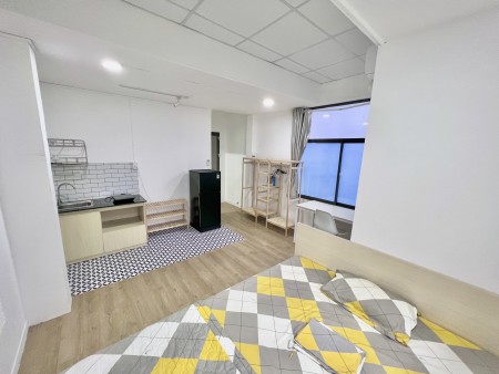 Cho Thuê Căn Hộ Studio - Ban Công Sát Cầu Sài Gòn - ĐH Hutech