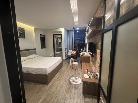 Căn hộ 1 phòng ngủ 1 riêng biệt, view sông triệu đô