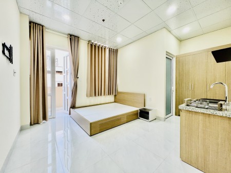 Cho Thuê Căn Hộ 1 phòng ngủ, có ban công full nội thất Quận 1, 35m2, 1 phòng ngủ, 1 toilet