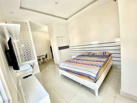 Căn hộ 1 phòng ngủ nội thất xinh xỉu, cửa sổ thoáng gần ĐH UEF, HUTECH