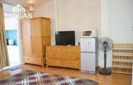 Căn hộ đầy đủ nội thất có ban công, của sổ lớn ngay Nguyễn Trãi Q1 giá chỉ từ 7 triệu