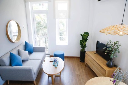 Căn hộ cao cấp, nội thất cao cấp như hình,view đẹp có bancol riêng, khu vực trung tâm Q1