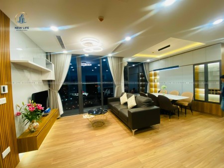 Cho thuê căn hộ Eco Green 3 pn, 80m2 tầng cao, view Landmark 81