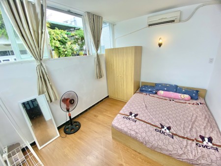 Căn hộ full nội thất, có ban công, đường Trần Quang Diệu, Quận 3 giá tốt