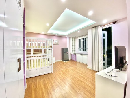 Căn hộ full nội thất, có ban công đường Bùi Đình Tuý, Bình Thạnh
