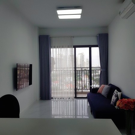 Cho thuê căn hộ 2 phòng ngủ đẹp dt 76m2 chung cư The Sun Avenue