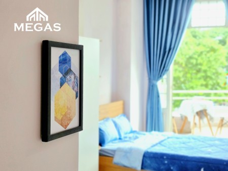 Căn hộ cho thuê ngay Ngã tư Cầu Bông, ban công + cửa sổ, full nội thất