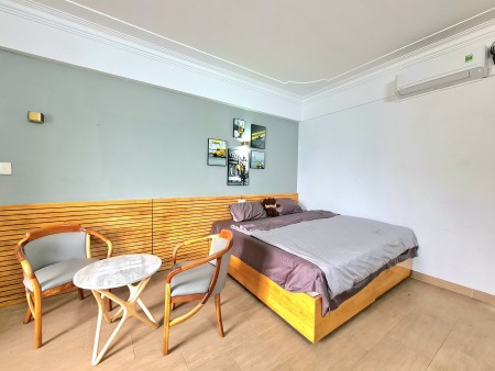 Quận 1 căn studio mới đẹp rộng tiện nghi, đầy đủ nội thất cửa sổ lơn