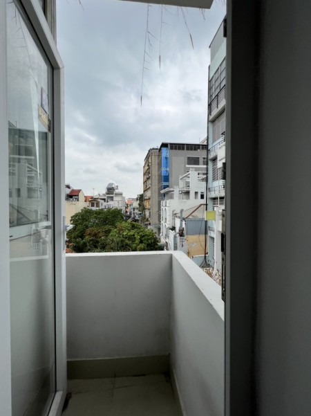 Cần cho thuê căn hộ Studio cao cấp tọa lạc ngay giữa trung tâm Quận 3