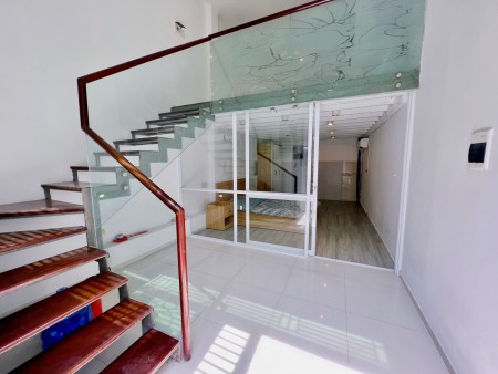 Cho thuê Nguyên căn vạn kiếp phan xích long 2 phòng ngủ dt 100m2