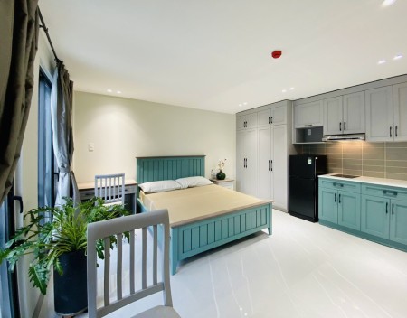 Cho thuê căn hộ Studio, ban công cửa sổ cao cấp, gần Đại học mở, trục đường Võ Văn Kiệt, Cô Giang