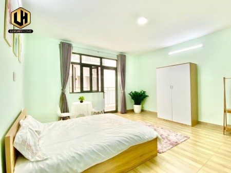 Cho thuê căn hộ studio, ban công thoáng mát, gần Lotte, ĐH TĐT, RMIT