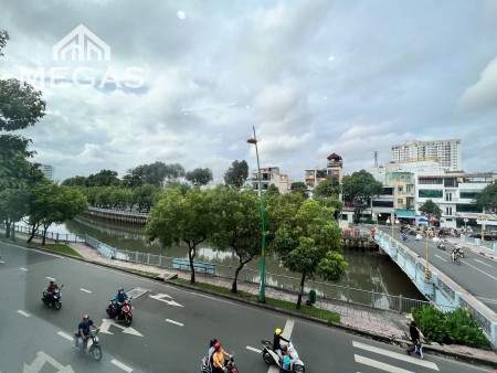 Cho thuê căn hộ cực thoáng mặt tiền Hoàng Sa