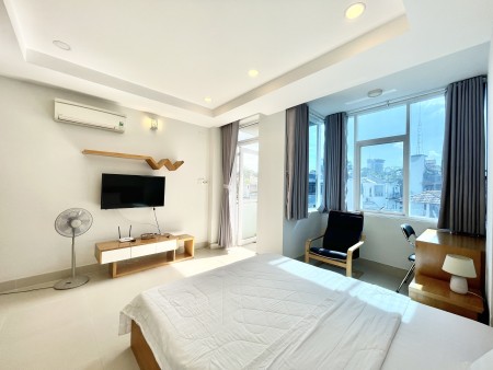 Cho thuê căn hộ mang phong cách hiện đại chuẩn Nhật Bản có ban công gần Vinhomes Bason