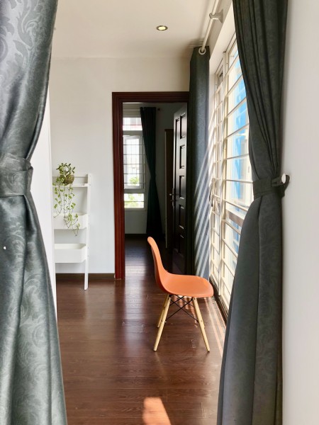 Căn hộ 1 phòng ngủ riêng, có cửa sổ và ban công, gần ĐH Nhân Văn, ĐH Kinh Tế