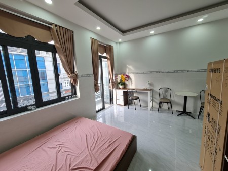 Căn hộ bancol thoáng mát ngay sân bay