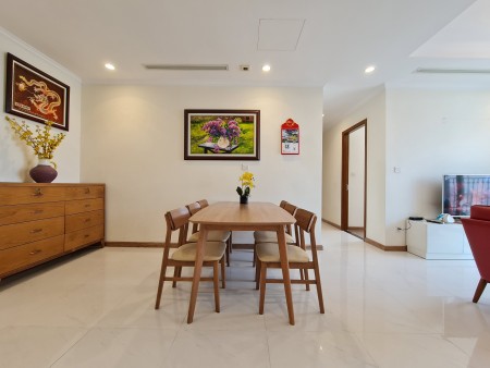 Cho thuê gấp căn hộ 2pn, 85m2, Full nội thất sang trọng