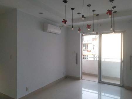 Cho thuê căn hộ chung cư đường Nguyễn Phúc Nguyên.