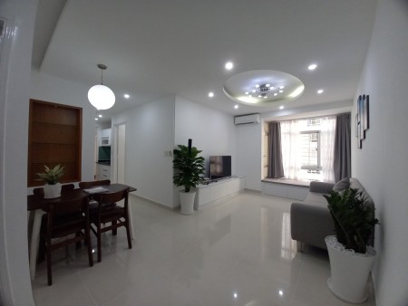 Cần cho thuê gấp căn hộ Sky Garden 3 Phú Mỹ Hưng Q7 2PN. LH: 0946336818, 74m2, ,