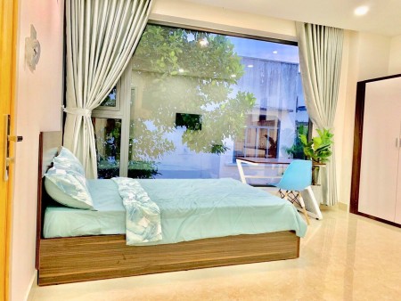 Cho thuê căn hộ full nội thất, cửa sổ tại đường Thạch Thị Thanh, quận 1, giá 6.2 triệu/tháng