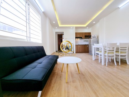 Căn hộ 2 phòng ngủ xịn sò, ngay trung tâm quận 1