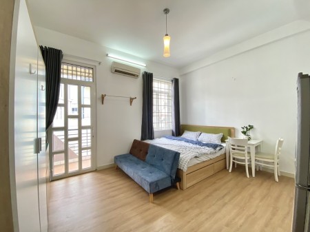 Căn hộ ban công full nội thất, máy giặt riêng Q1, sát Thảo Cầm Viên, VTV