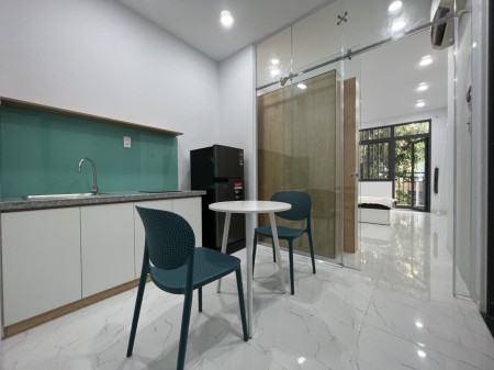 Căn hộ 1PN ban công view đẹp Hồng Hà Tân Bình gần sân bay, 45m2, 1 phòng ngủ, 1 toilet