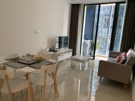 Cho thuê căn hộ Vinhomes Golden River 1 phòng ngủ, giá tốt