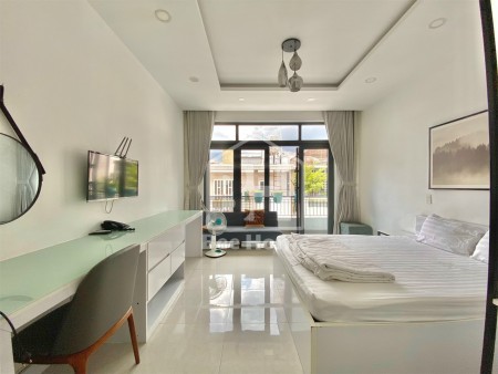 Căn hộ balcon và cửa sổ lớn full nội thất cao cấp ngay Hai Bà Trưng, Chợ Tân Định Q1, 40m2, 1 phòng ngủ, 1 toilet