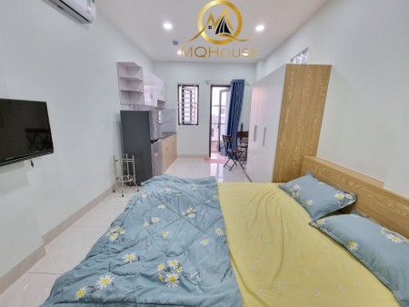 Cho thuê căn hộ studio Tân Bình có ban công thoáng mát, full dịch vụ  và nội thất