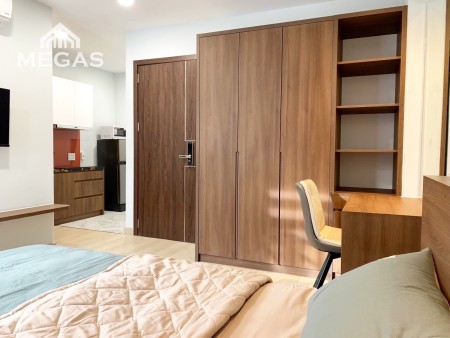 Căn hộ 1 phòng ngủ gần Ngã 6 Phù Đổng Quận 1, full nội thất