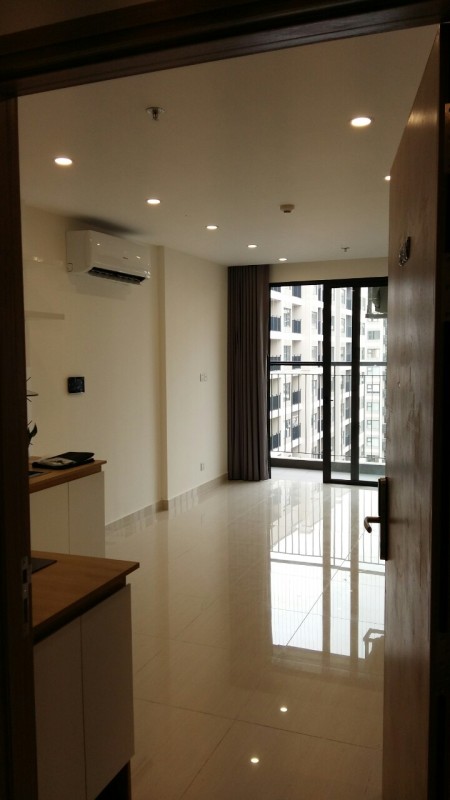 Cho thuê gấp căn hộ 1PN 1WC đồ cơ bản khu Vinhomes SmartCity giá 8tr/th.L/H:0961355531