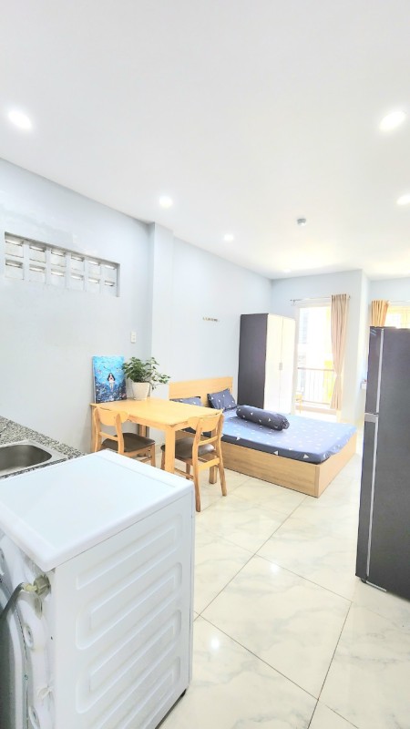 Cho thuê căn hộ dịch vụ quận Phú Nhuận full nội thất có bancol