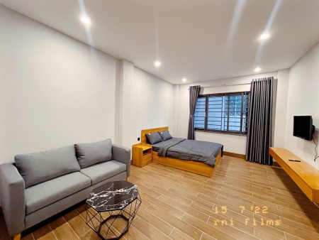 Studio cửa sổ thoáng ngay Cầu Kiệu, bờ kè Quận 3