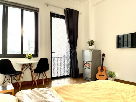 CHDV Nguyễn Xí, Bình Thanh, cách ĐH Văn Lang chỉ 2 phút, đủ nội thất có ban công thoáng mát, an ninh