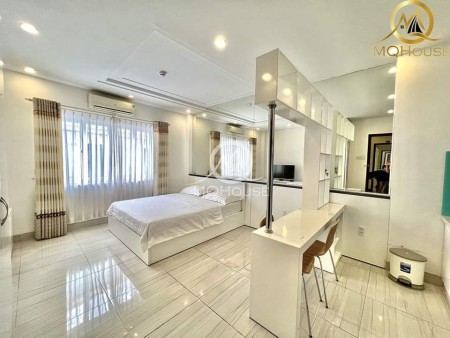 Căn hộ bancol máy giặt riêng bao hết phí gần cầu Công Lý