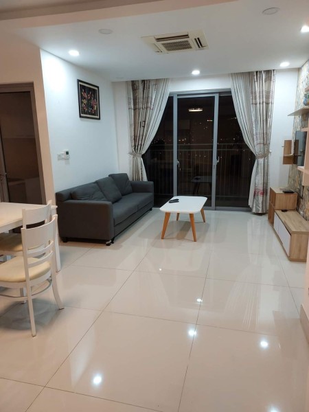 Cho thuê căn hộ 2 phòng ngủ, đủ nội thất view Landmark