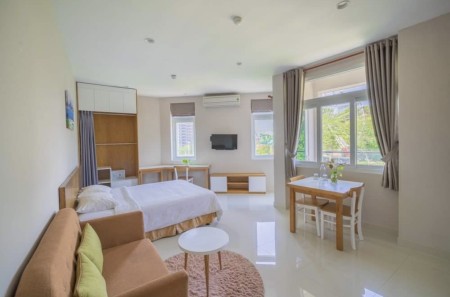 Studio balcon View Bờ Kè siêu thoáng full nội thất ngay Hoàng Sa gần Đài Truyền Hình Q1