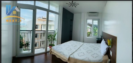 Căn hộ 1 phòng ngủ + 1 phòng khách bao thoáng mát, ban công, thang máy