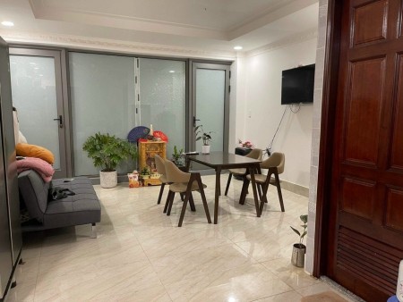 2 phòng ngủ full nội thất tại D1 sát nhiều trường đại học, ở được 4-6 người